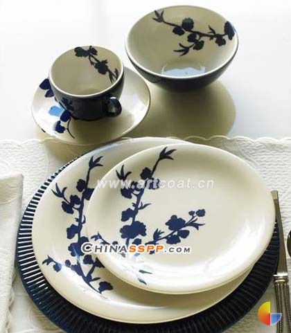 典雅活泼蓝白组合餐具